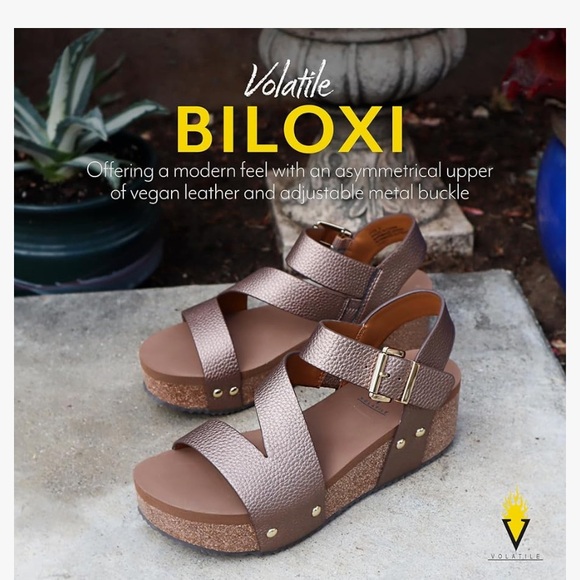 Volatile Biloxi Bronze Size 8 Sandals Foam Over Cork Sole Brass Nailhead GUC - Picture 2 of 15